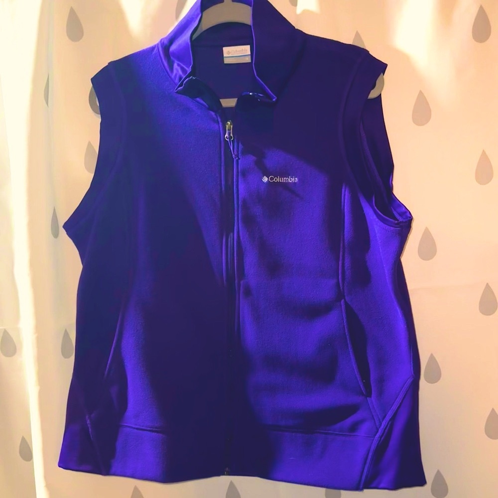 Women’s Columbia Fleece Vest size 1X purple!! 🟣🟪💜